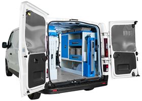 01_ Racking with a fold-away vice bench – right side